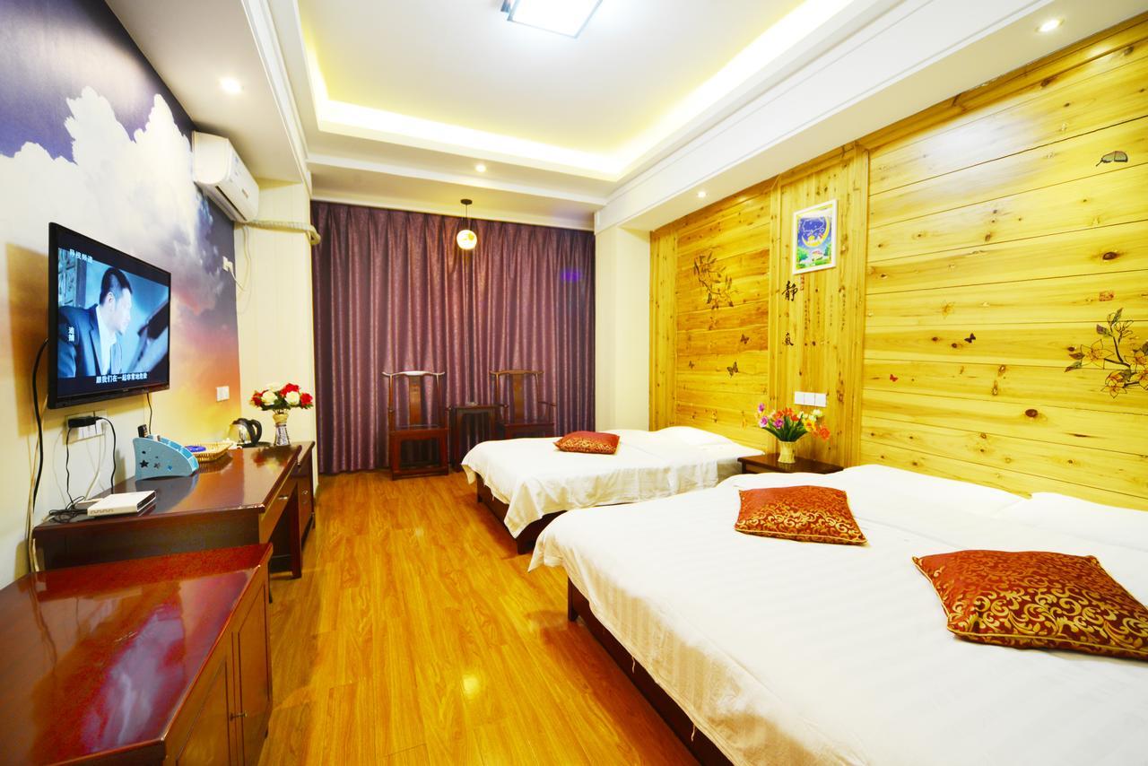 Emeishan Moon Bay Hotel Exterior foto