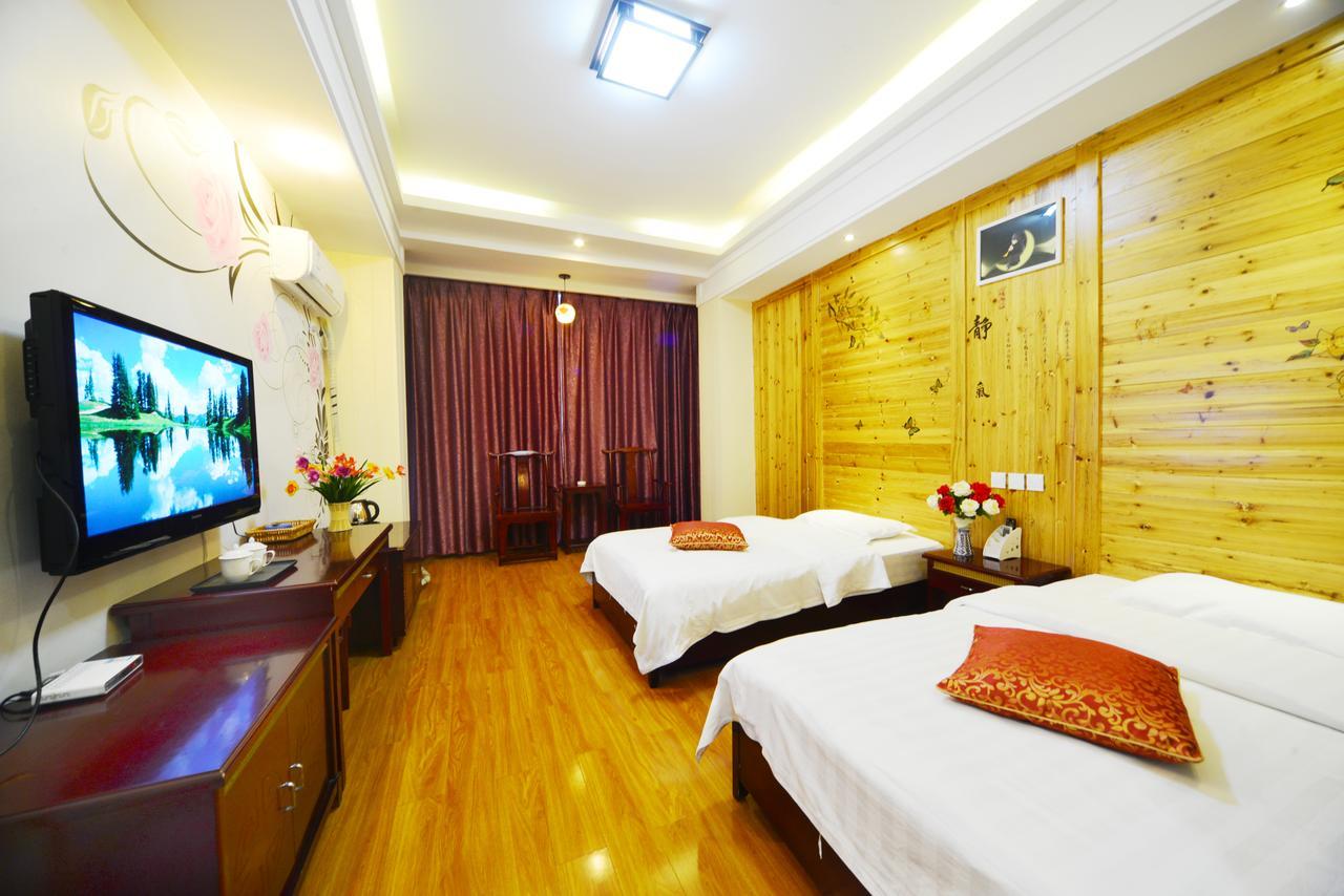 Emeishan Moon Bay Hotel Exterior foto
